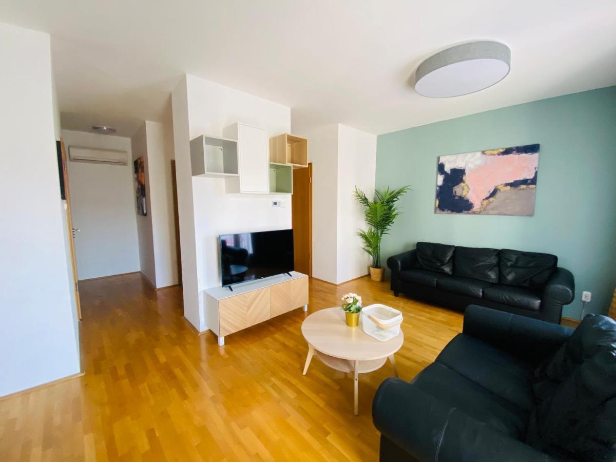 K13 A4.4 Lägenhet Budapest Exteriör bild