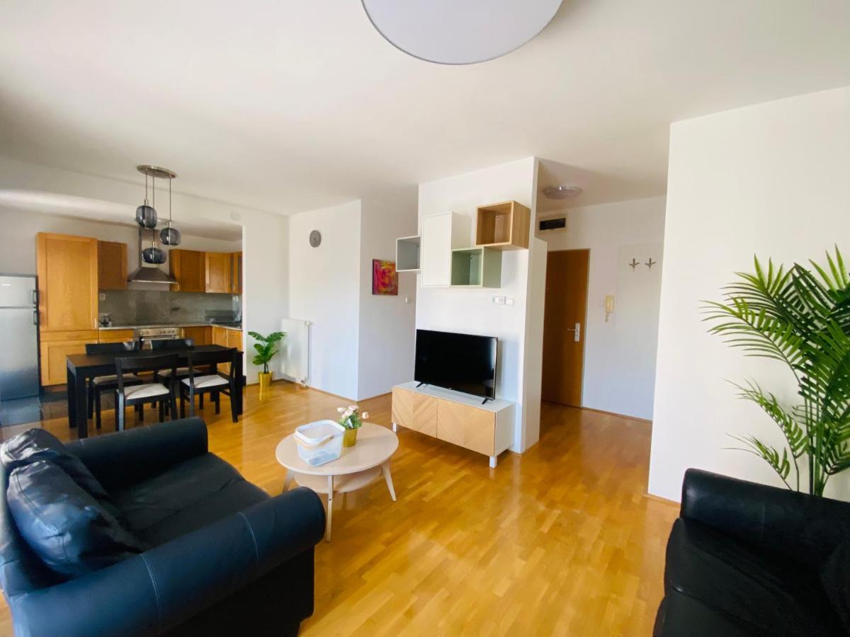 K13 A4.4 Lägenhet Budapest Exteriör bild